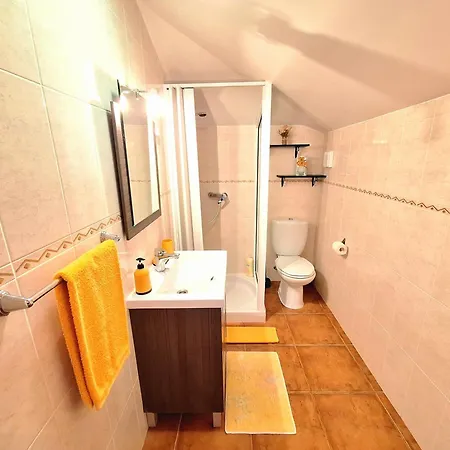 Discovery Apartment *